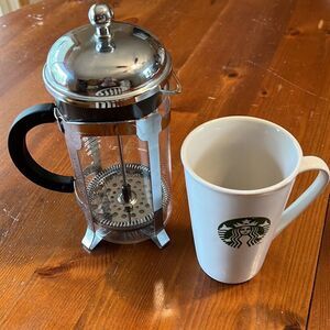 Starbucks French Press with 2014 Mug Set